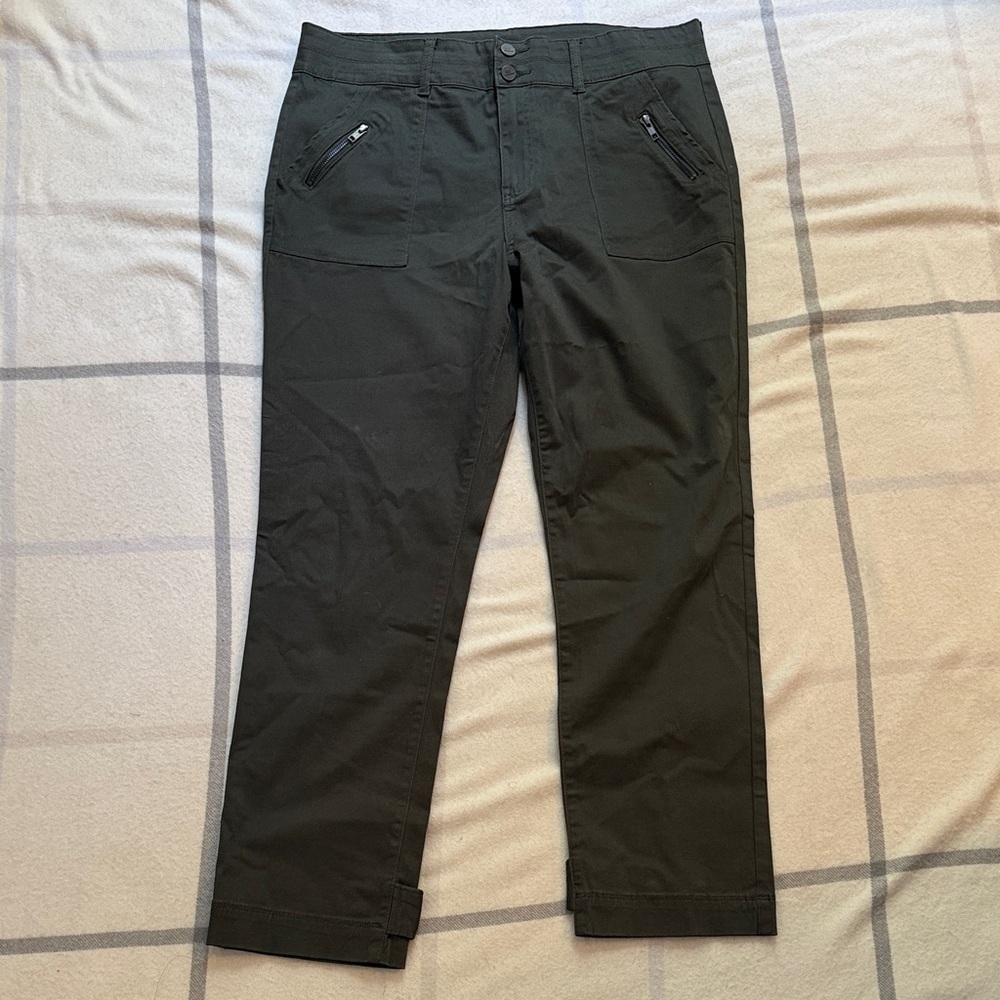 Kut from the Kloth Green Ankle Straight Leg Khaki's